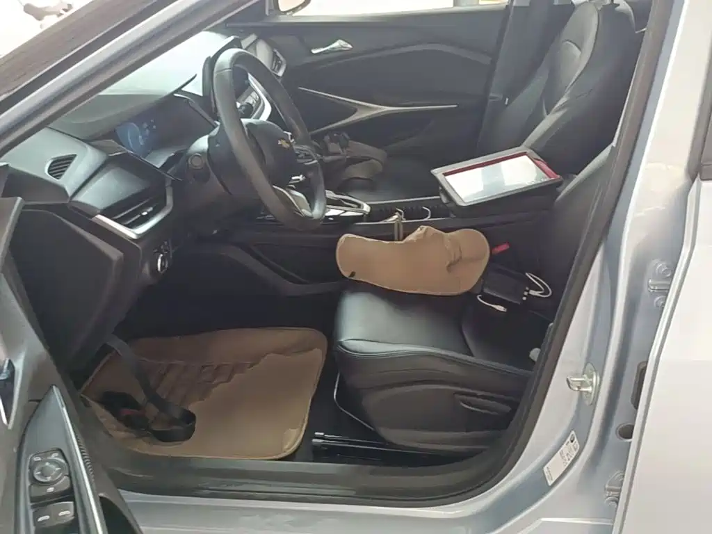 Chevrolet Menlo — миниатюра 13