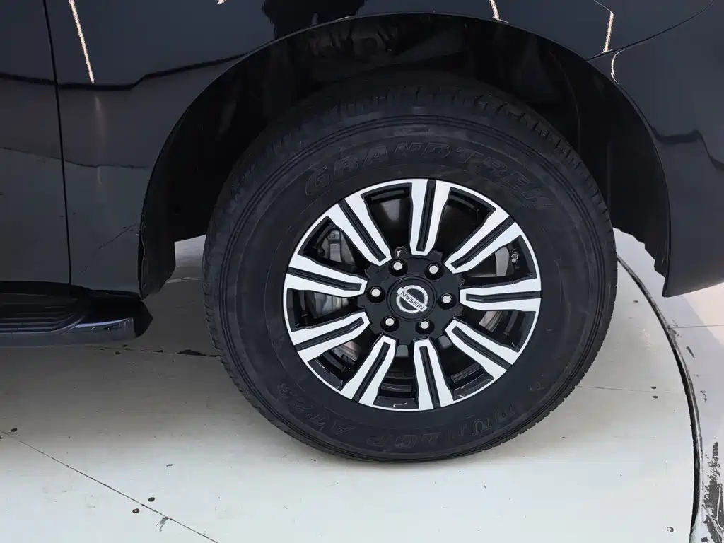 Nissan Patrol — миниатюра 23