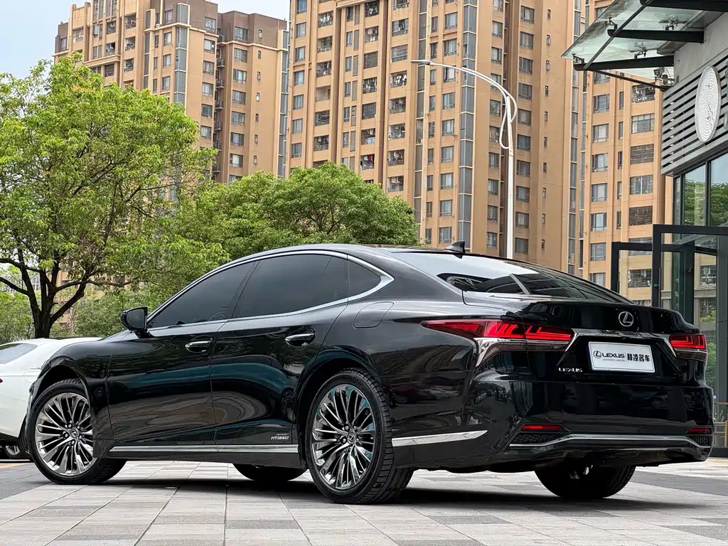 Lexus LS 2018 500h Executive V