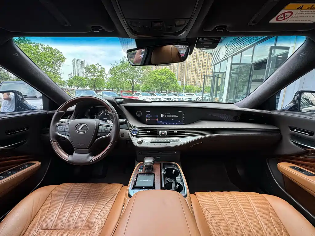 Lexus LS 2018 500h Executive V