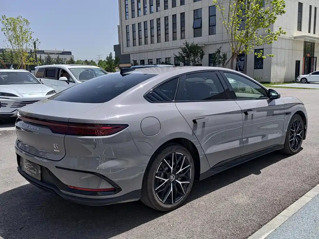 BYD Han 2025 DM-i Smart Drive 125KM Flagship