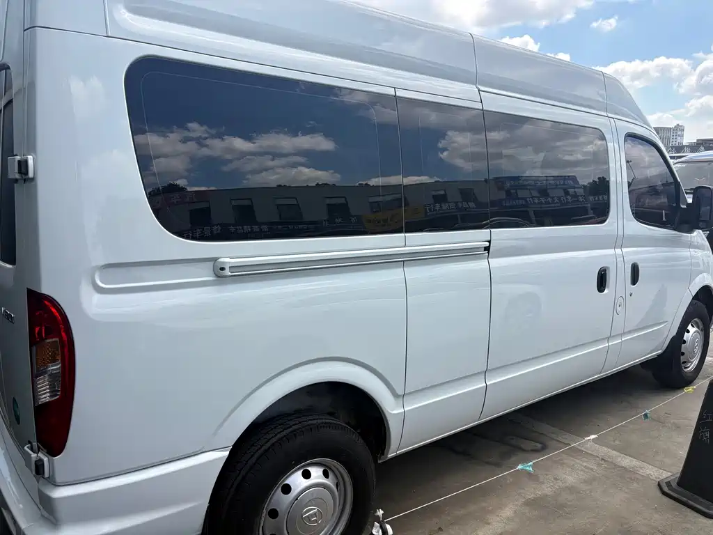 MAXUS V80 — миниатюра 8