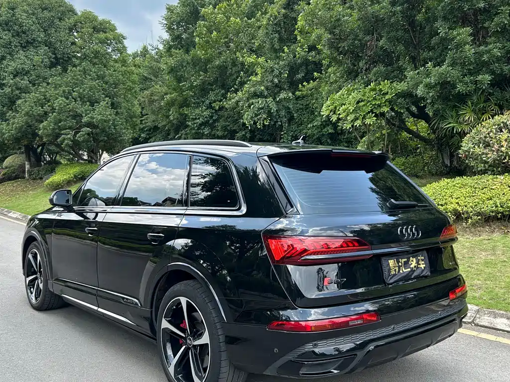 Audi Q7 2024 55 TFSI quattro S line Sport