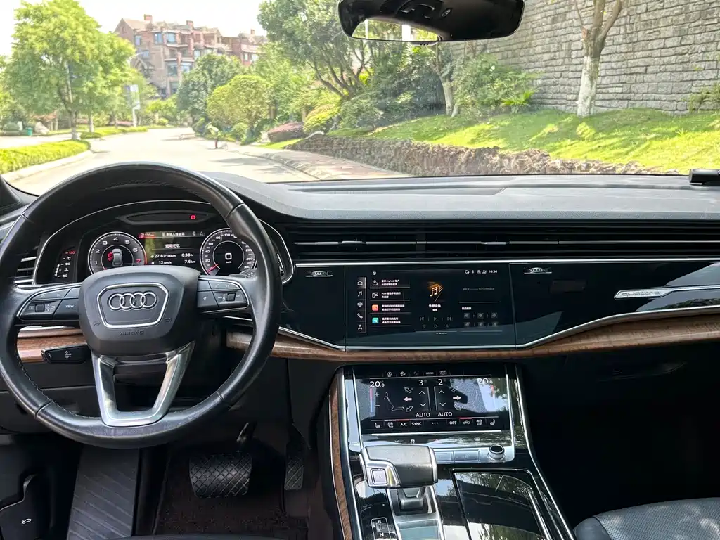 Audi Q7 2024 55 TFSI quattro S line Sport