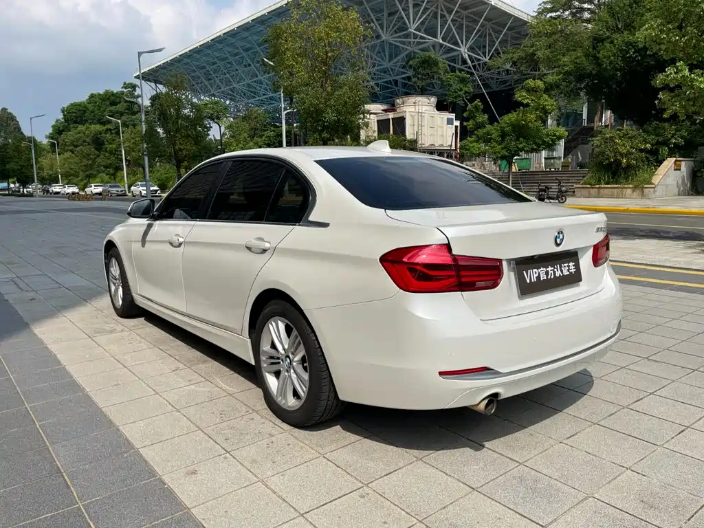 BMW 3 Series — миниатюра 7