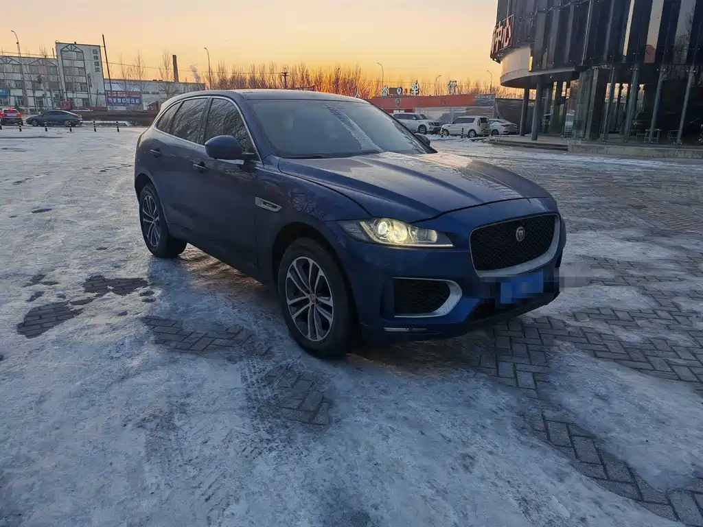 Jaguar F-PACE 2017