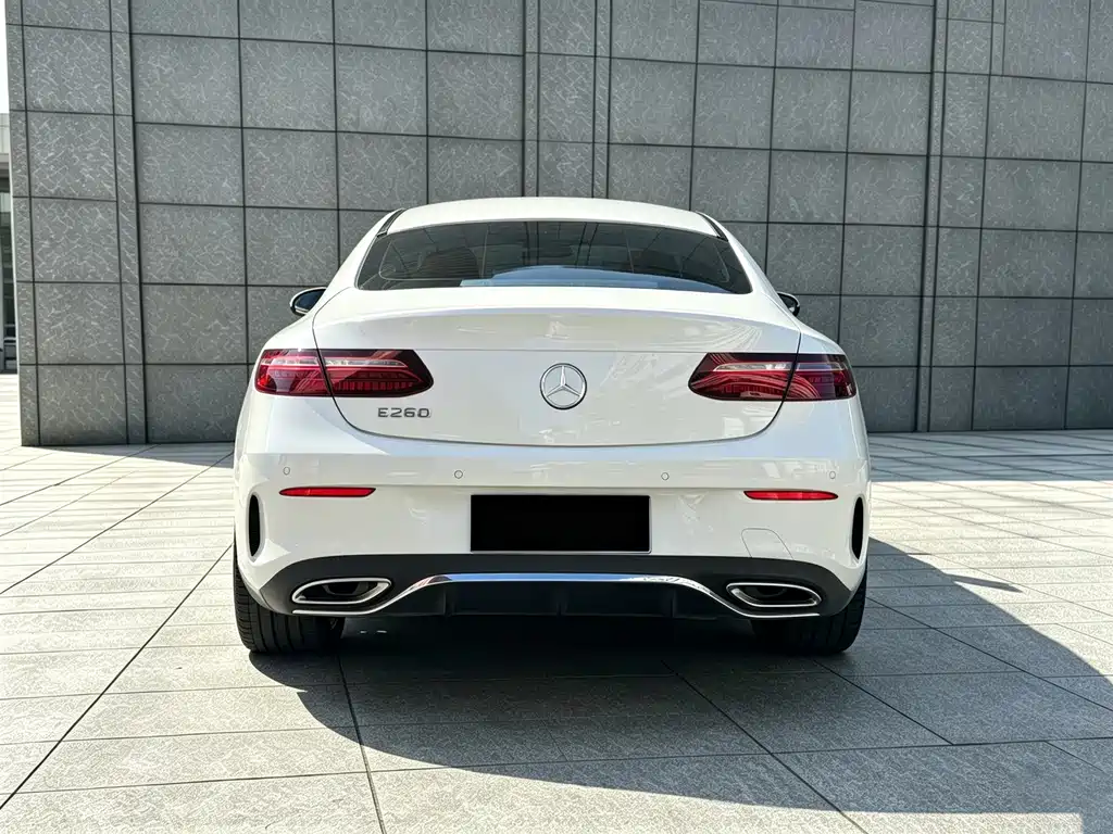 Mercedes-Benz E-Class (Import) — миниатюра 18