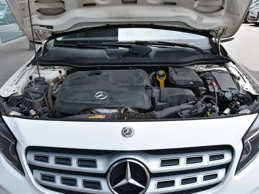 Mercedes-Benz GLA — миниатюра 6
