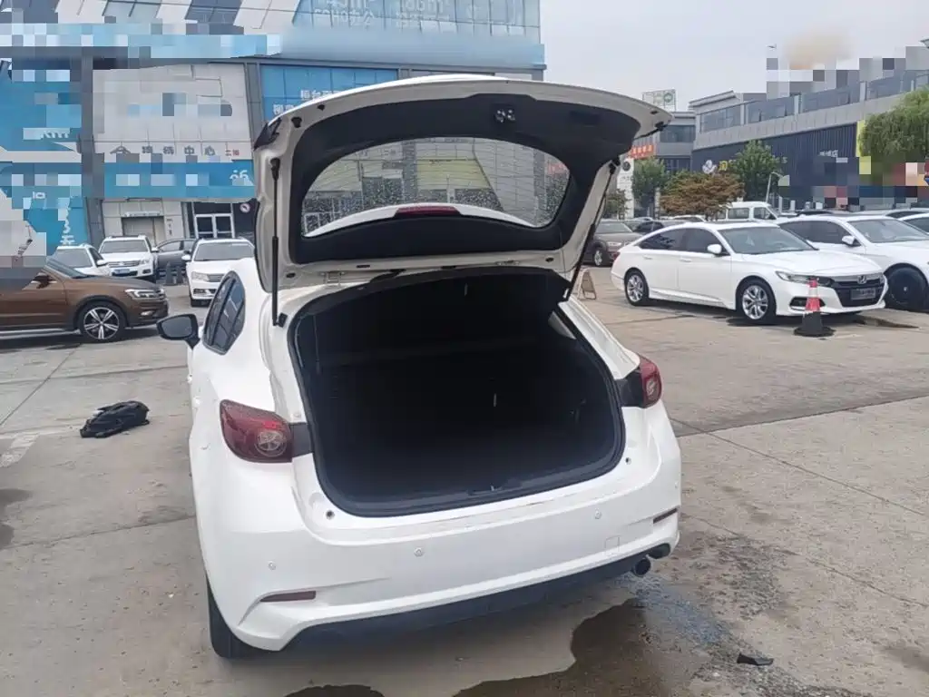 Mazda 3 Axela — миниатюра 19
