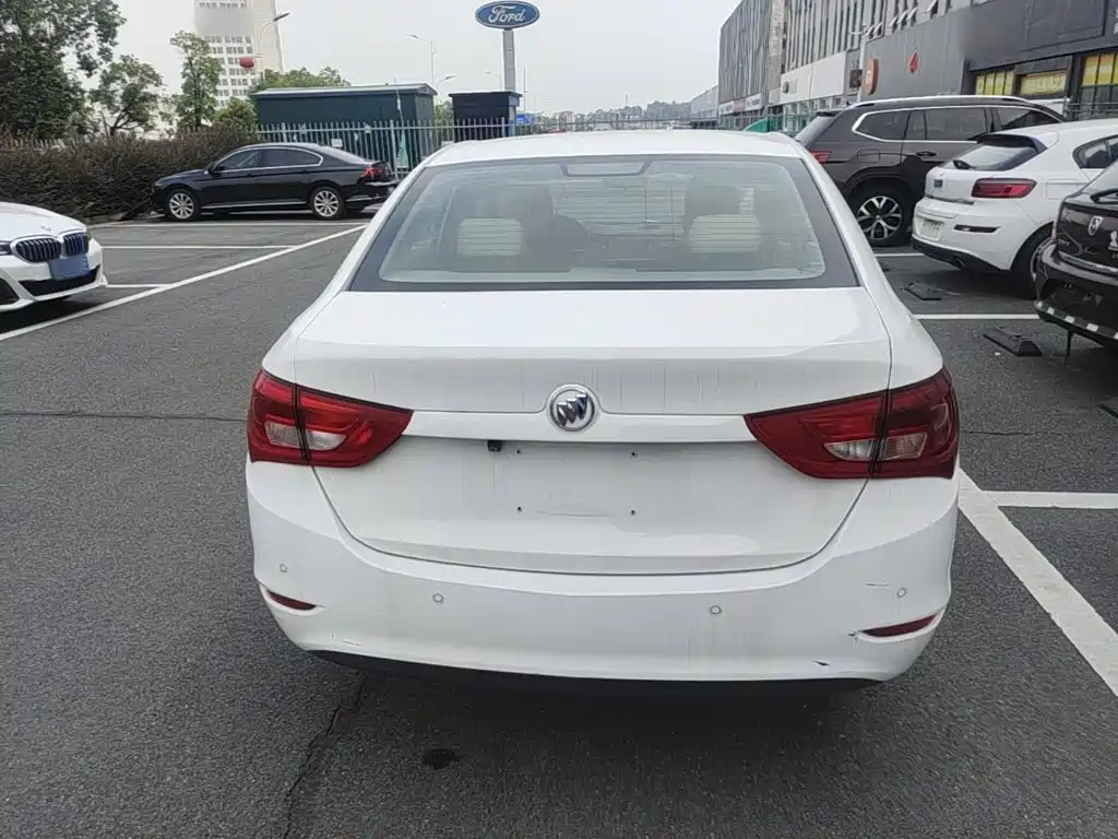 Buick Excelle — миниатюра 6