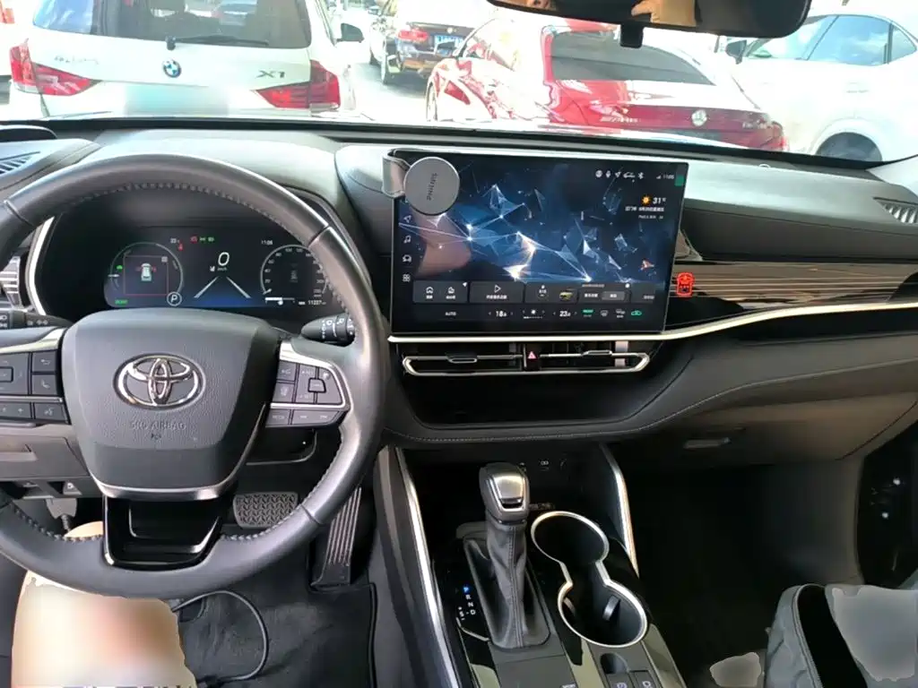 Toyota Highlander — миниатюра 10