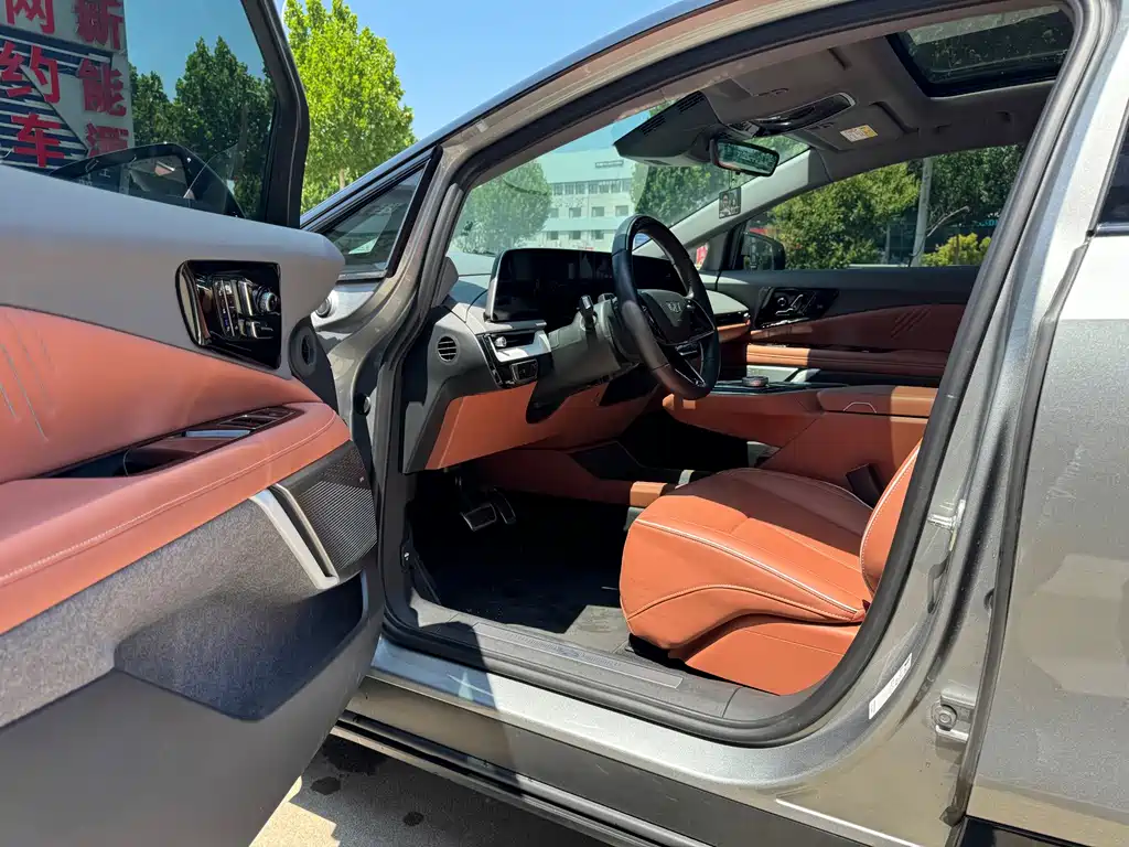 Cadillac IQ — миниатюра 8