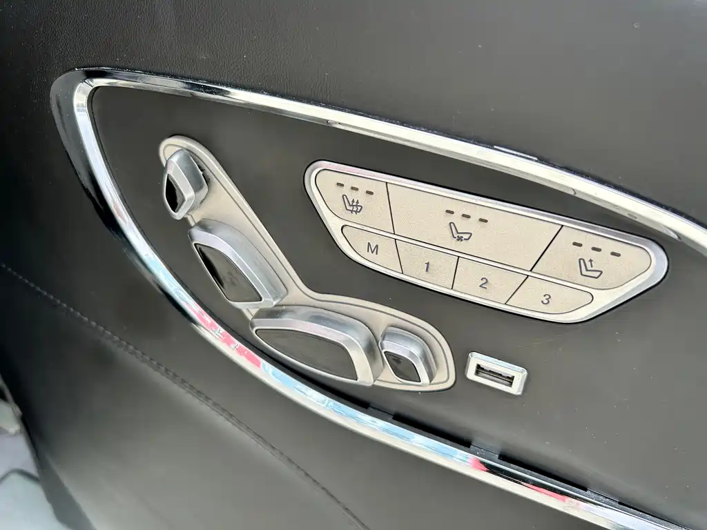 Volkswagen Multivan — миниатюра 16