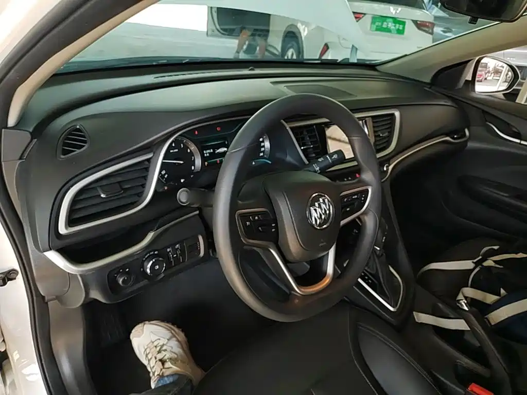 Buick Excelle — миниатюра 10