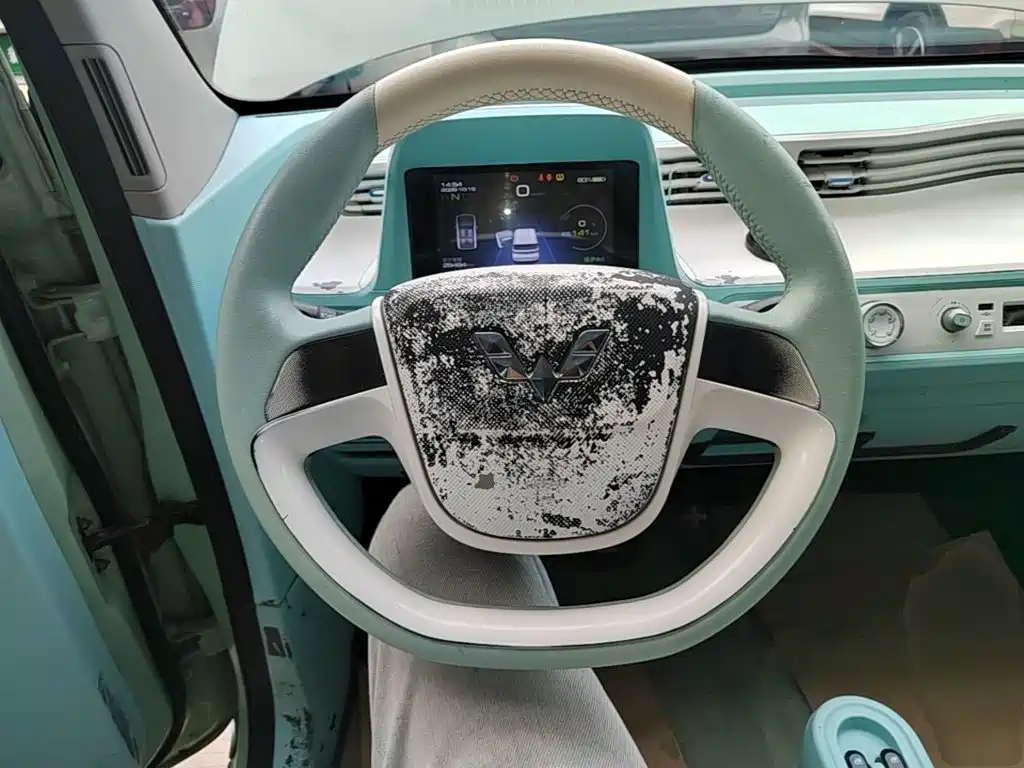 Wuling MINIEV — миниатюра 11