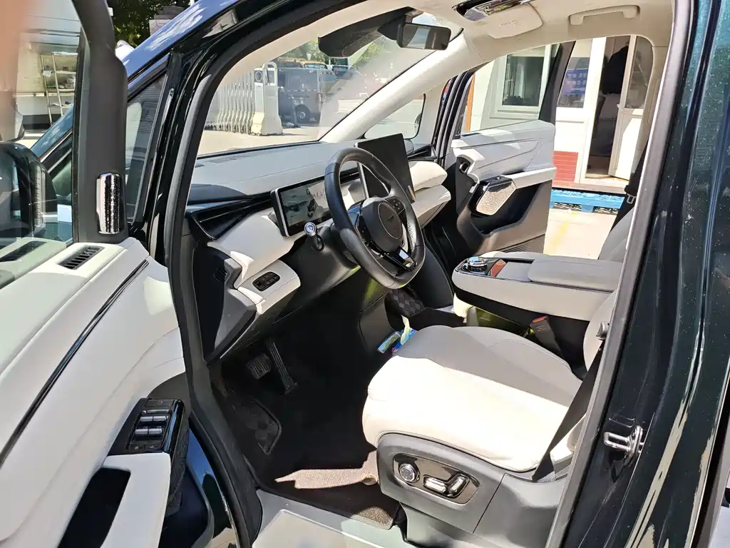 Geely Galaxy L380 2025 805km Flagship
