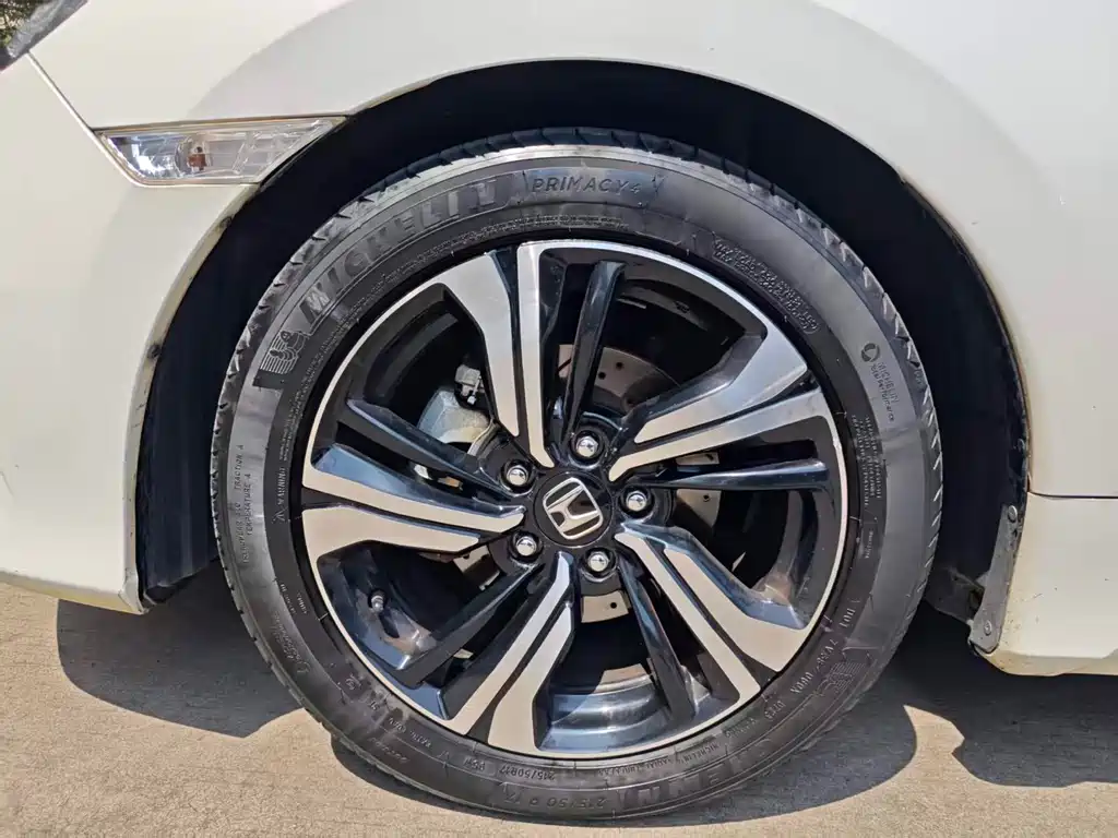 Honda Civic 2016 220TURBO CVT Luxury