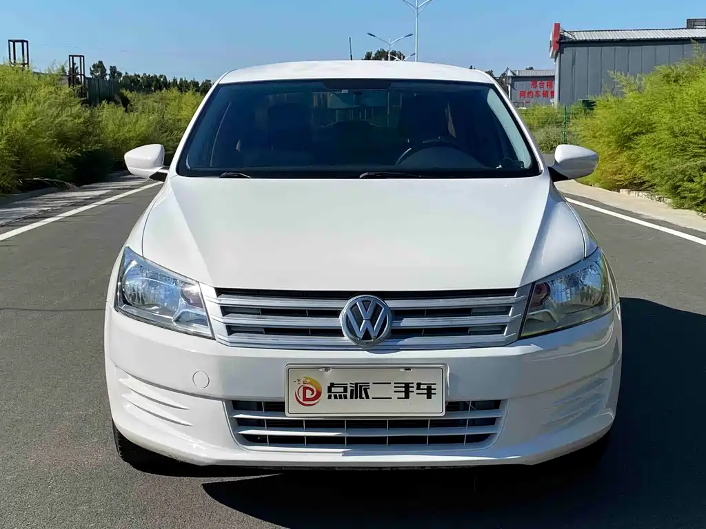 Volkswagen Santana — миниатюра 2