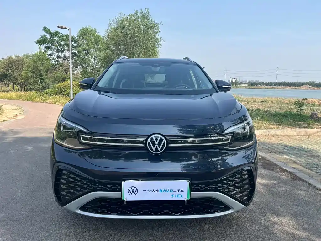 VOLKSWAGEN ID.6 CROZZ