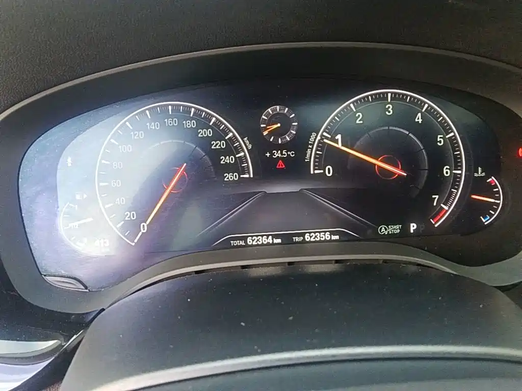 BMW 5 Series — миниатюра 12