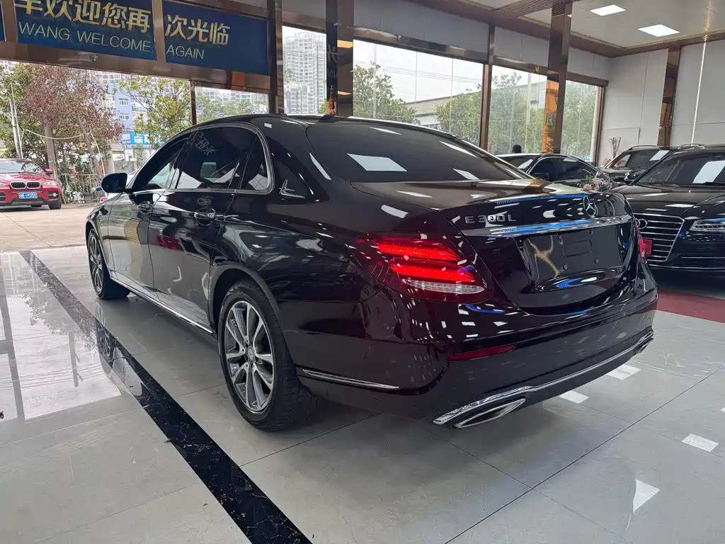 MERCEDES-BENZ E CLASS