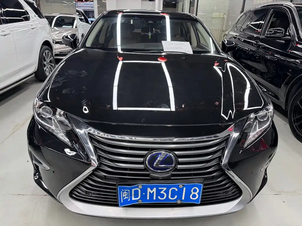 LEXUS  ES