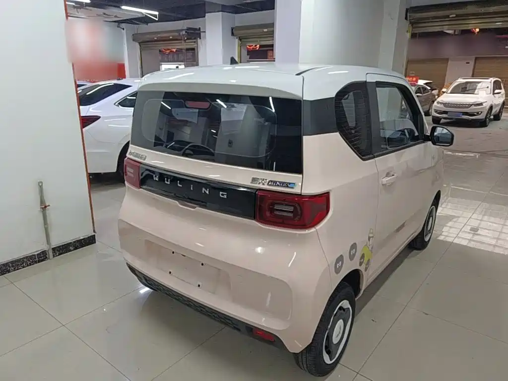 Wuling MINIEV — миниатюра 7