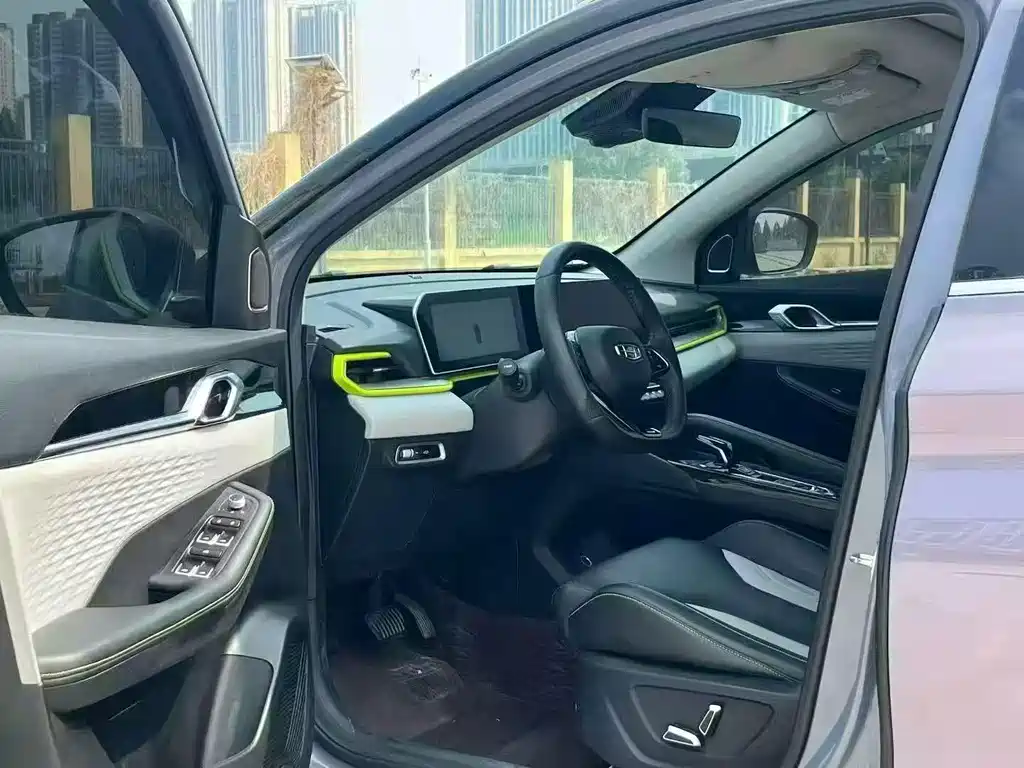 Geely Binyue — миниатюра 4