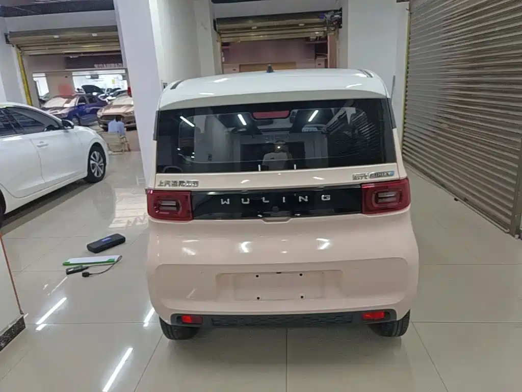 Wuling MINIEV — миниатюра 6