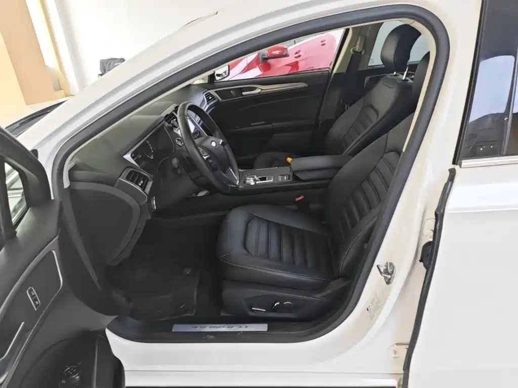 Ford Mondeo — миниатюра 15