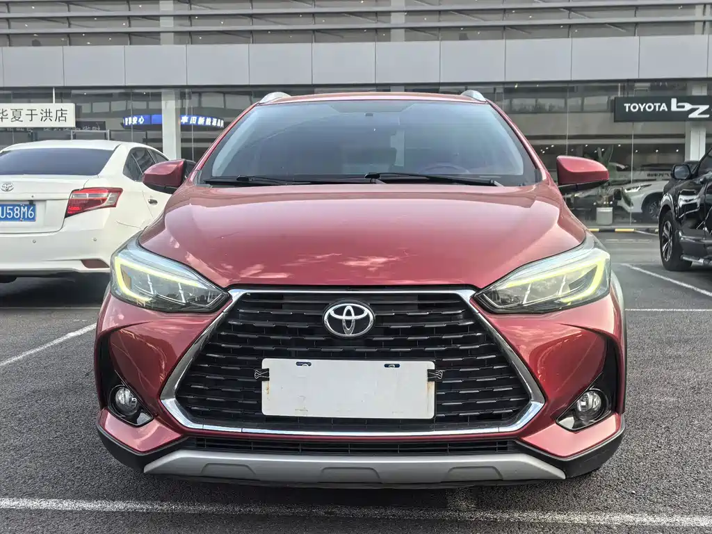 Toyota Yaris L — миниатюра 2
