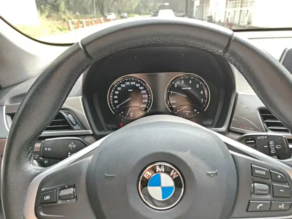 BMW X1 — миниатюра 8