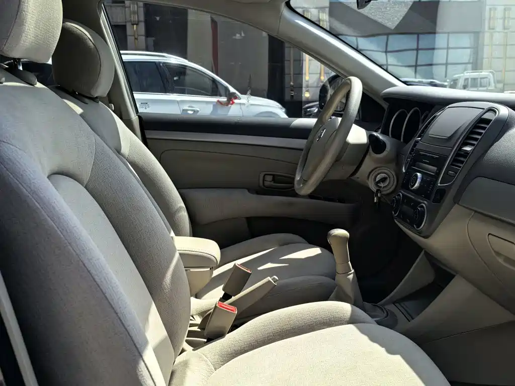 Nissan Sylphy — миниатюра 5