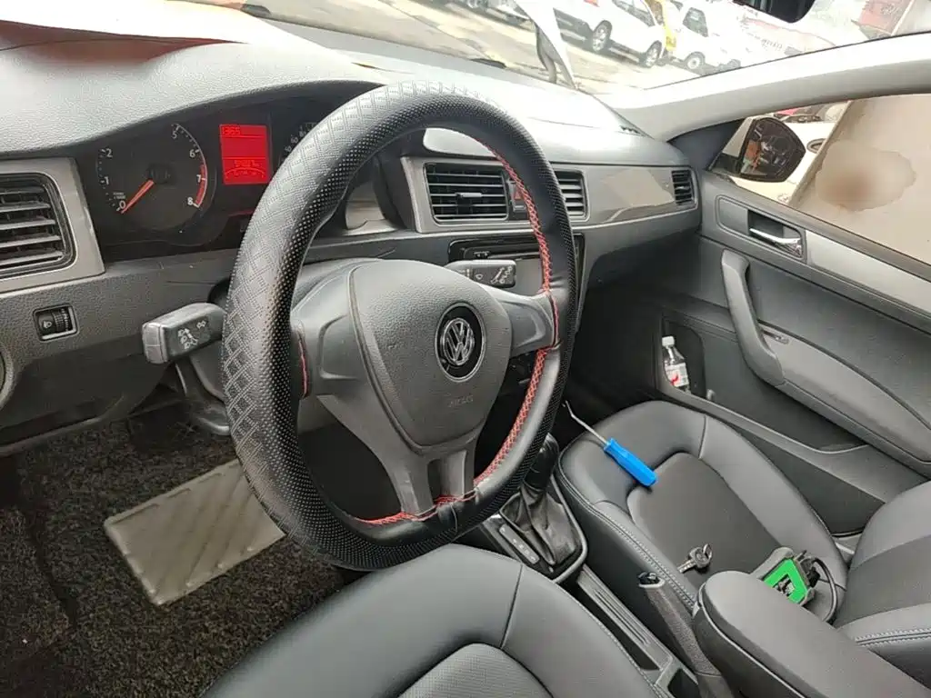 Volkswagen Santana — миниатюра 11