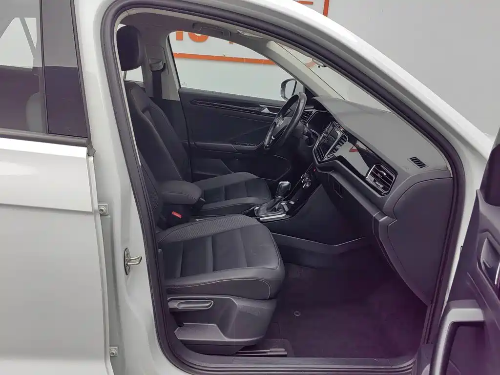 Volkswagen T-Roc — фотографии объявления, Фото 23