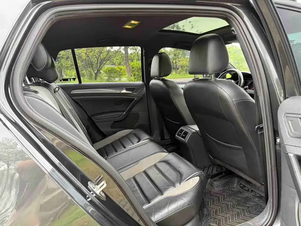 Volkswagen Golf — миниатюра 10