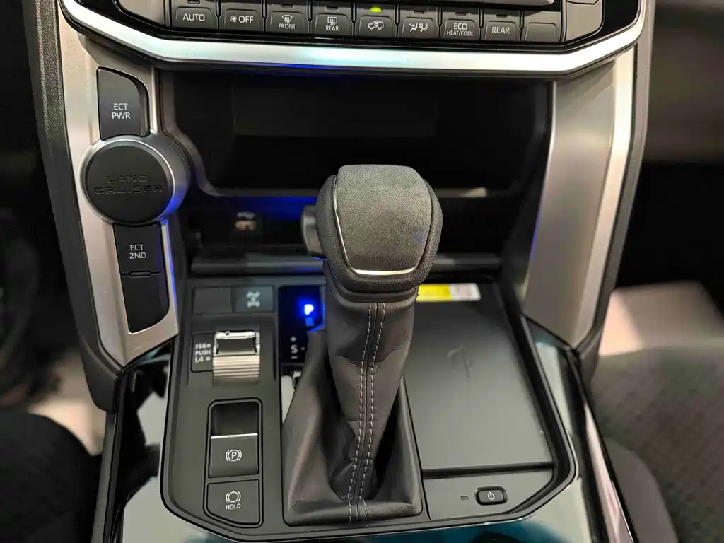 Toyota Land Cruiser — миниатюра 12
