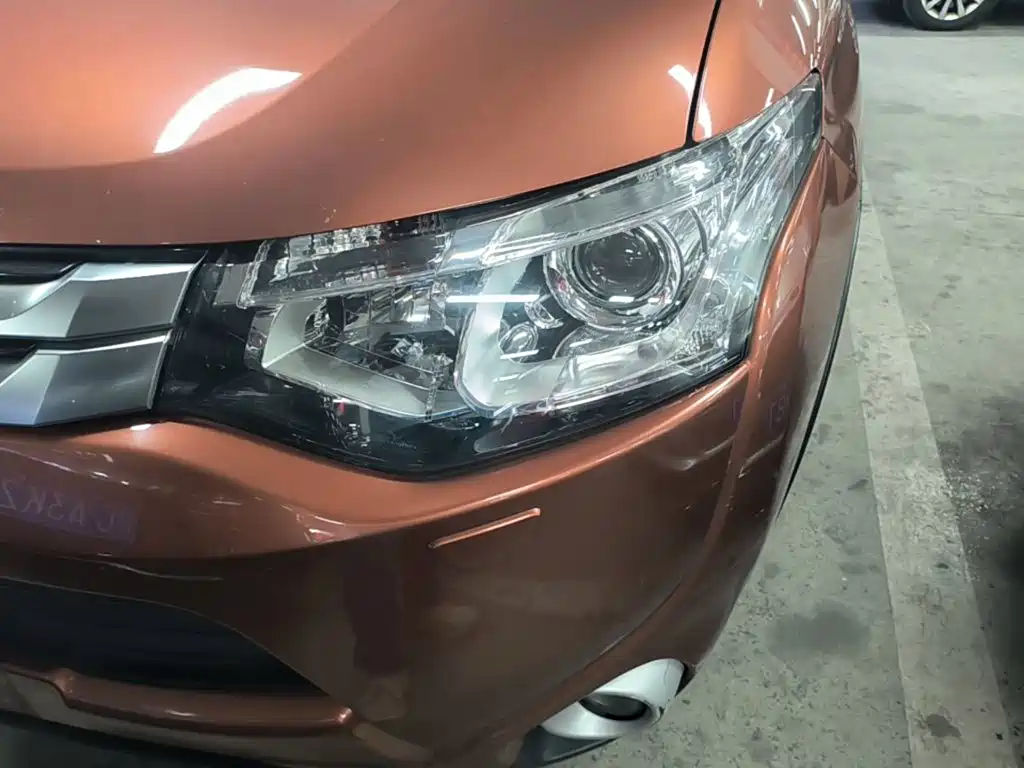 Mitsubishi Outlander (Import) — миниатюра 24
