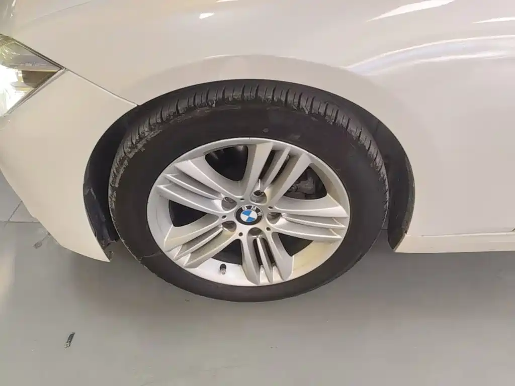 BMW 3 Series — миниатюра 23