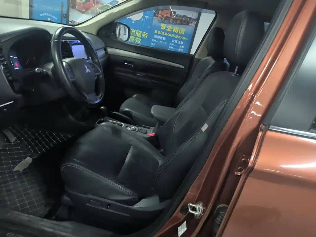 Mitsubishi Outlander (Import) — миниатюра 15