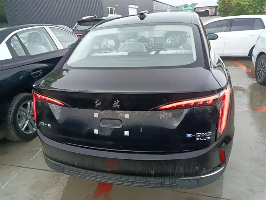 Hongqi E-QM5 2025 610km PLUS