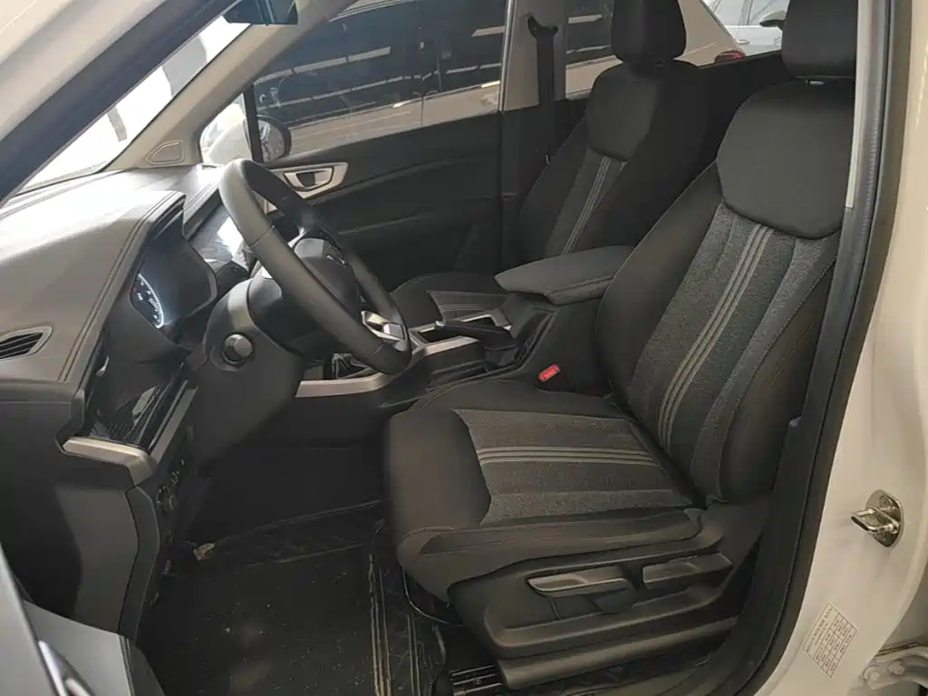 Wuling Jiachen — миниатюра 15
