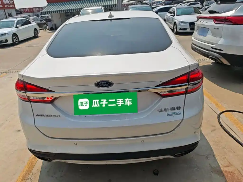 Ford Mondeo — миниатюра 6
