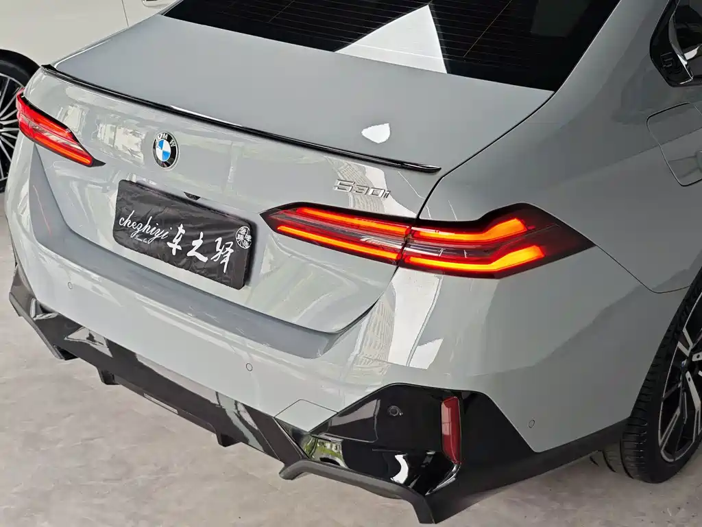 BMW 5 Series (Import) — миниатюра 4