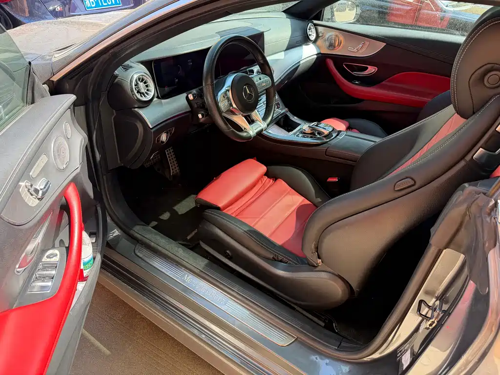 MERCEDES-BENZ E CLASS