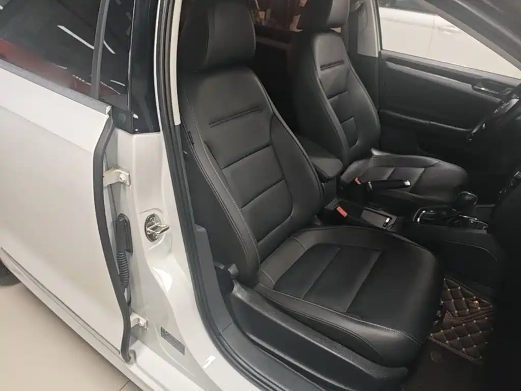 Volkswagen Sagitar — миниатюра 25