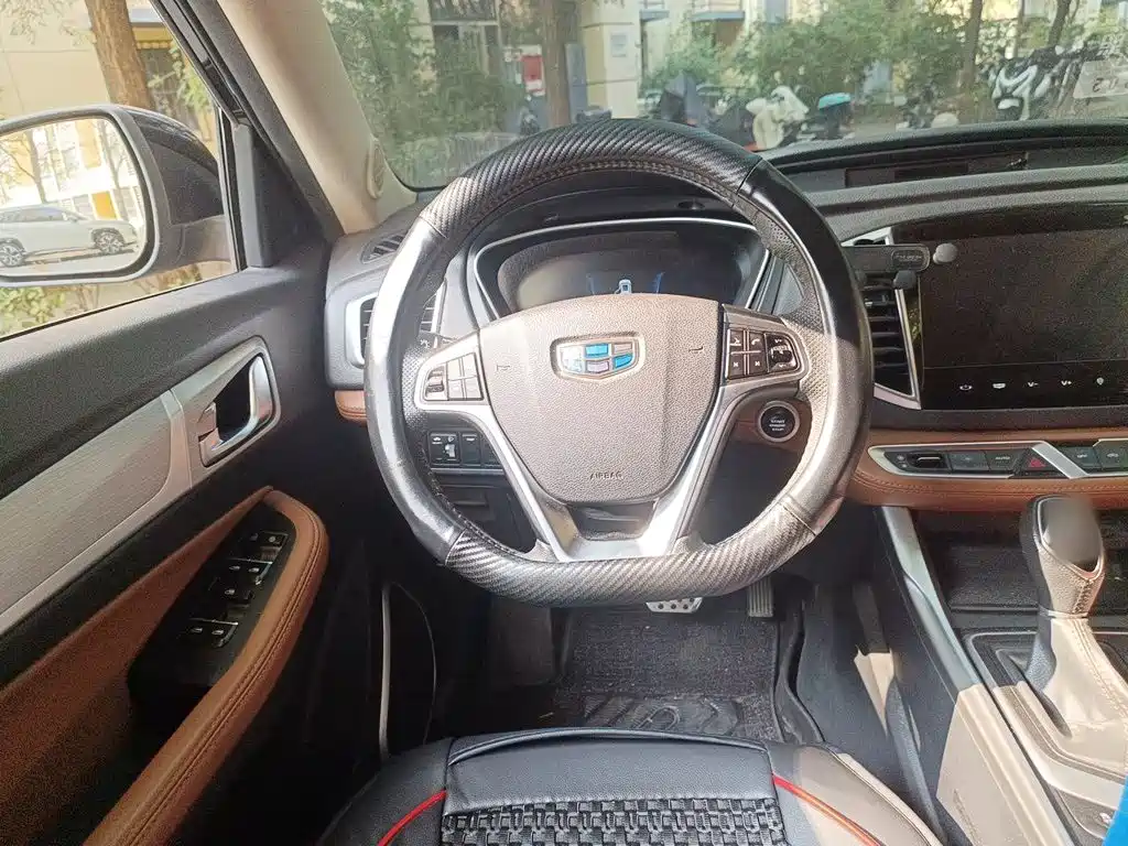 Geely Vision X6 — миниатюра 11