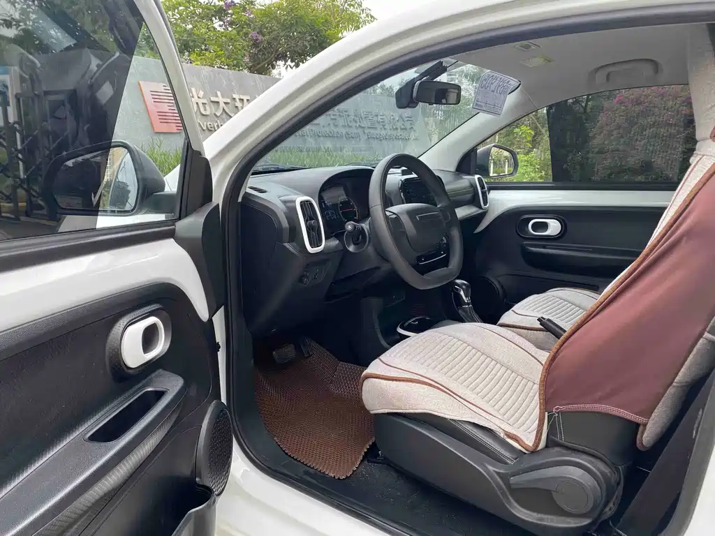 Roewe Clever — миниатюра 4