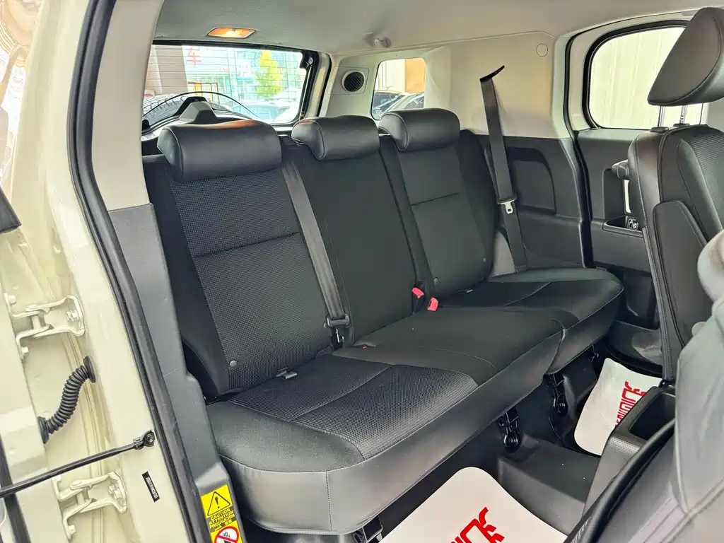 Toyota FJ Cruiser — миниатюра 15