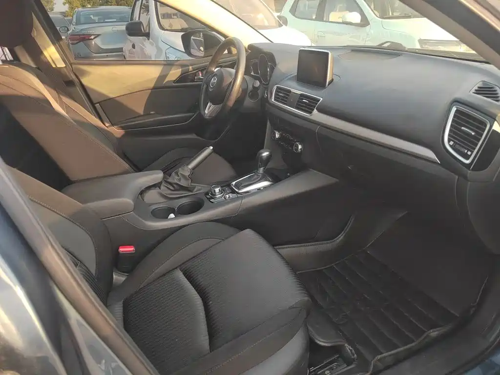 Mazda 3 Axela — миниатюра 14